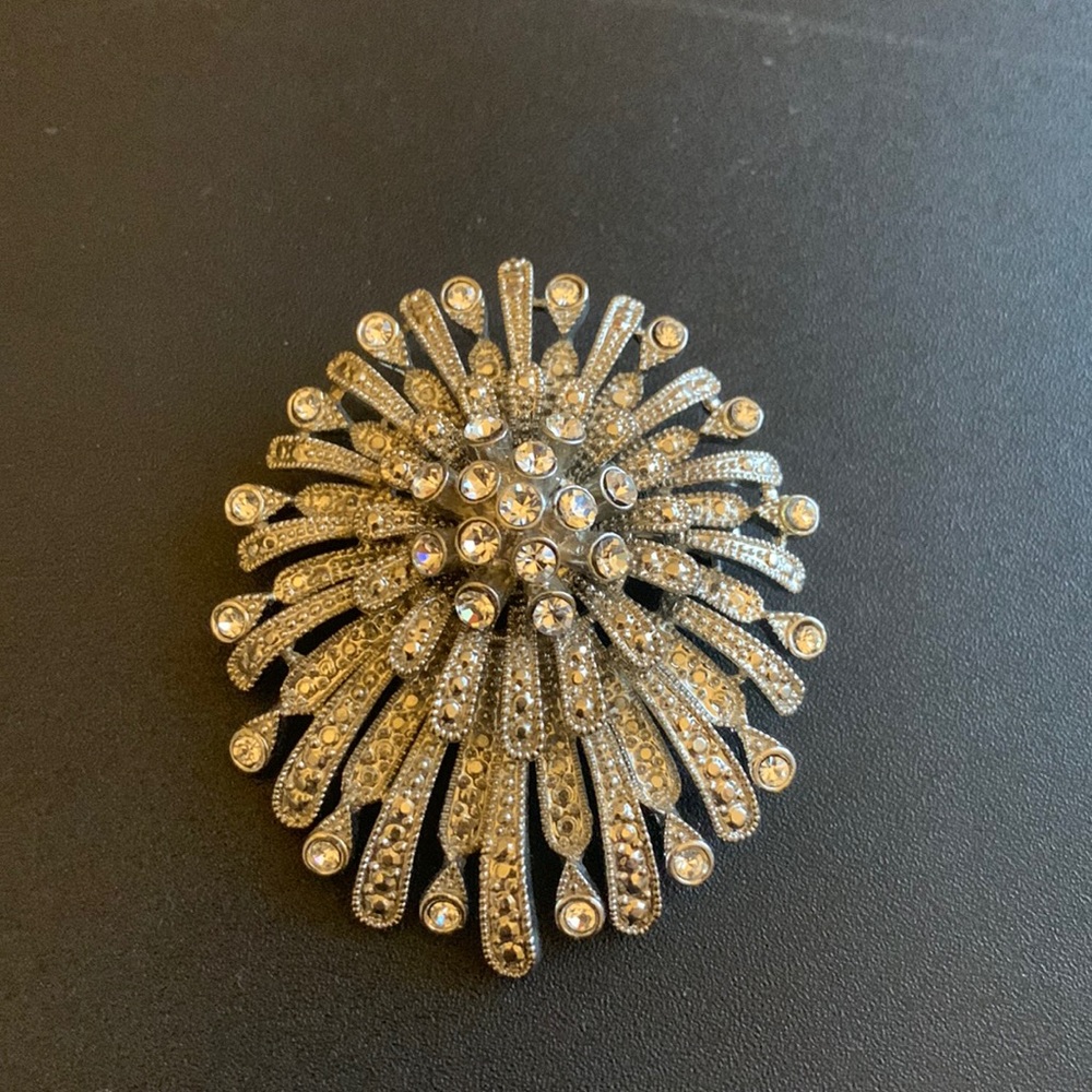 Rhinestone brooch